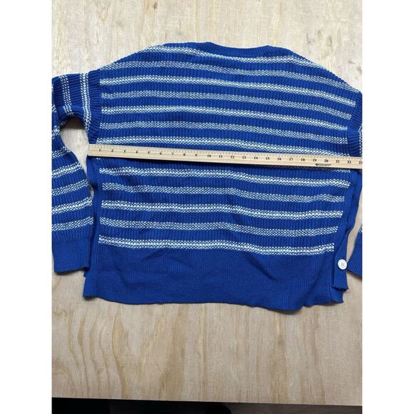 CAbi Womens Pullover Sweater M Blue Striped Oversized Knit Buttons Slouchy 6165 - Picture 7 of 7